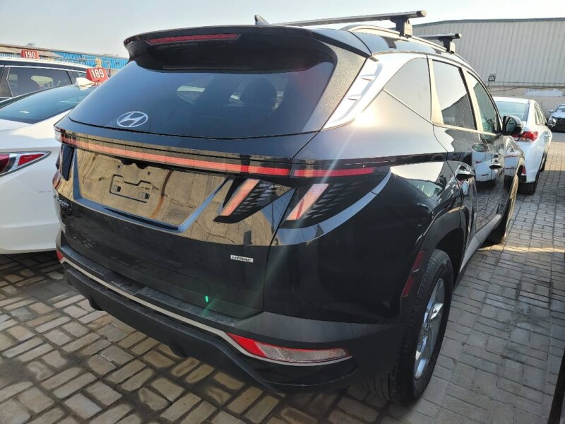 Car image 8