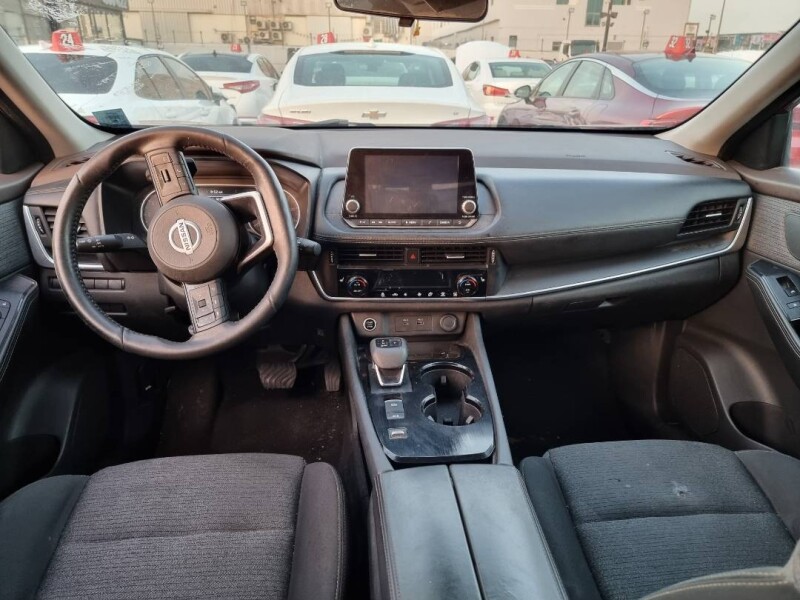 Car image 3